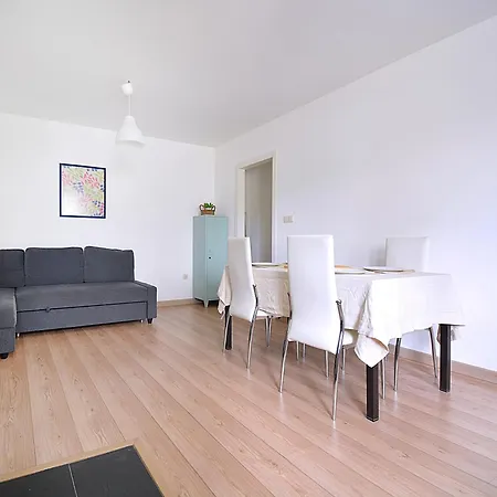 Apartamento Con Terraza En San Vicente *